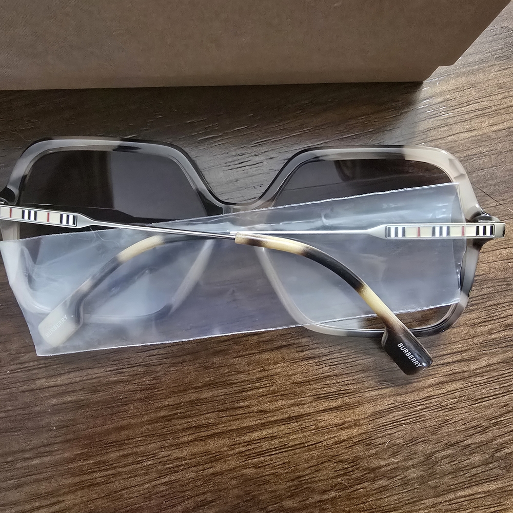 Burberry Beige and Black Square Sunglasses - Picture 3 of 5